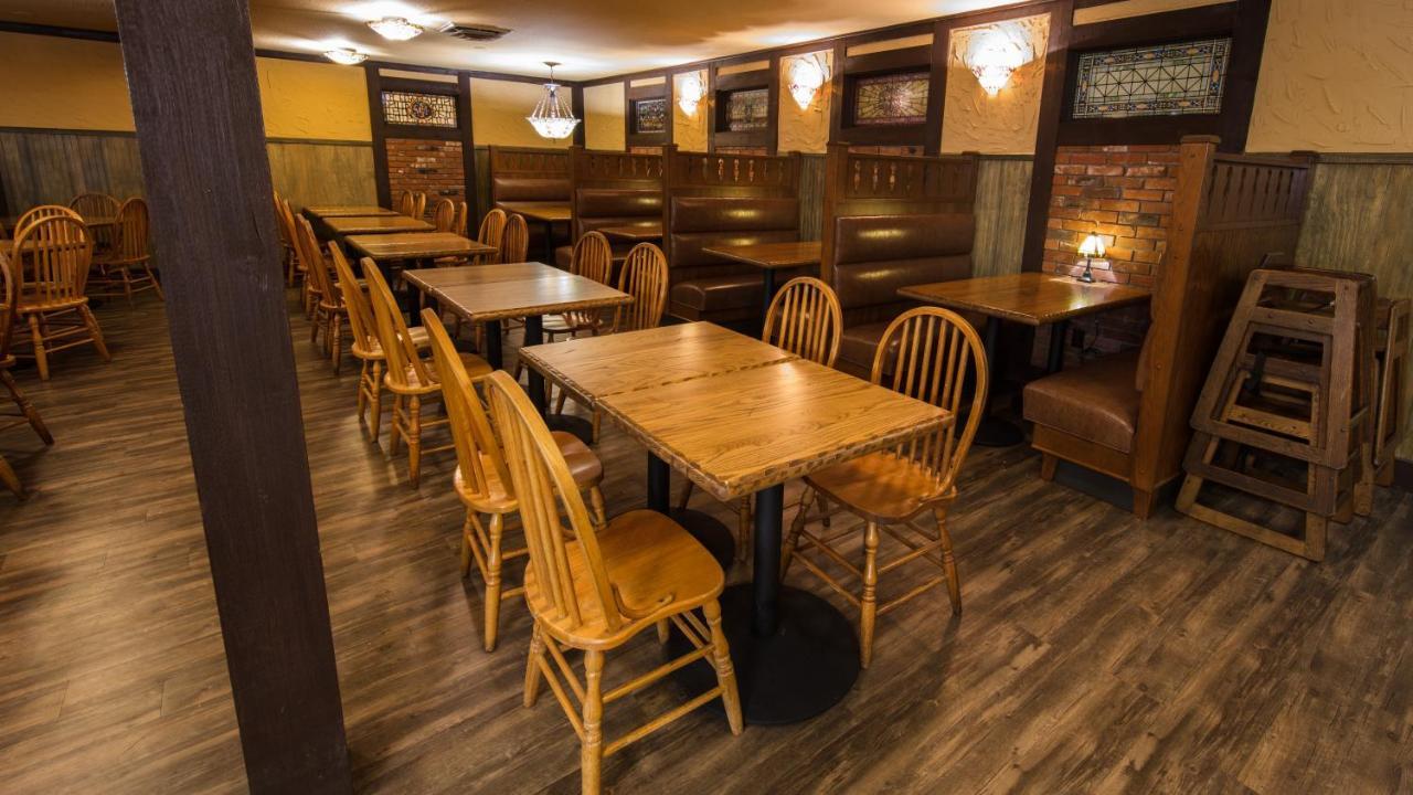 Wild Bear Inn Пиджен-Фордж Экстерьер фото
