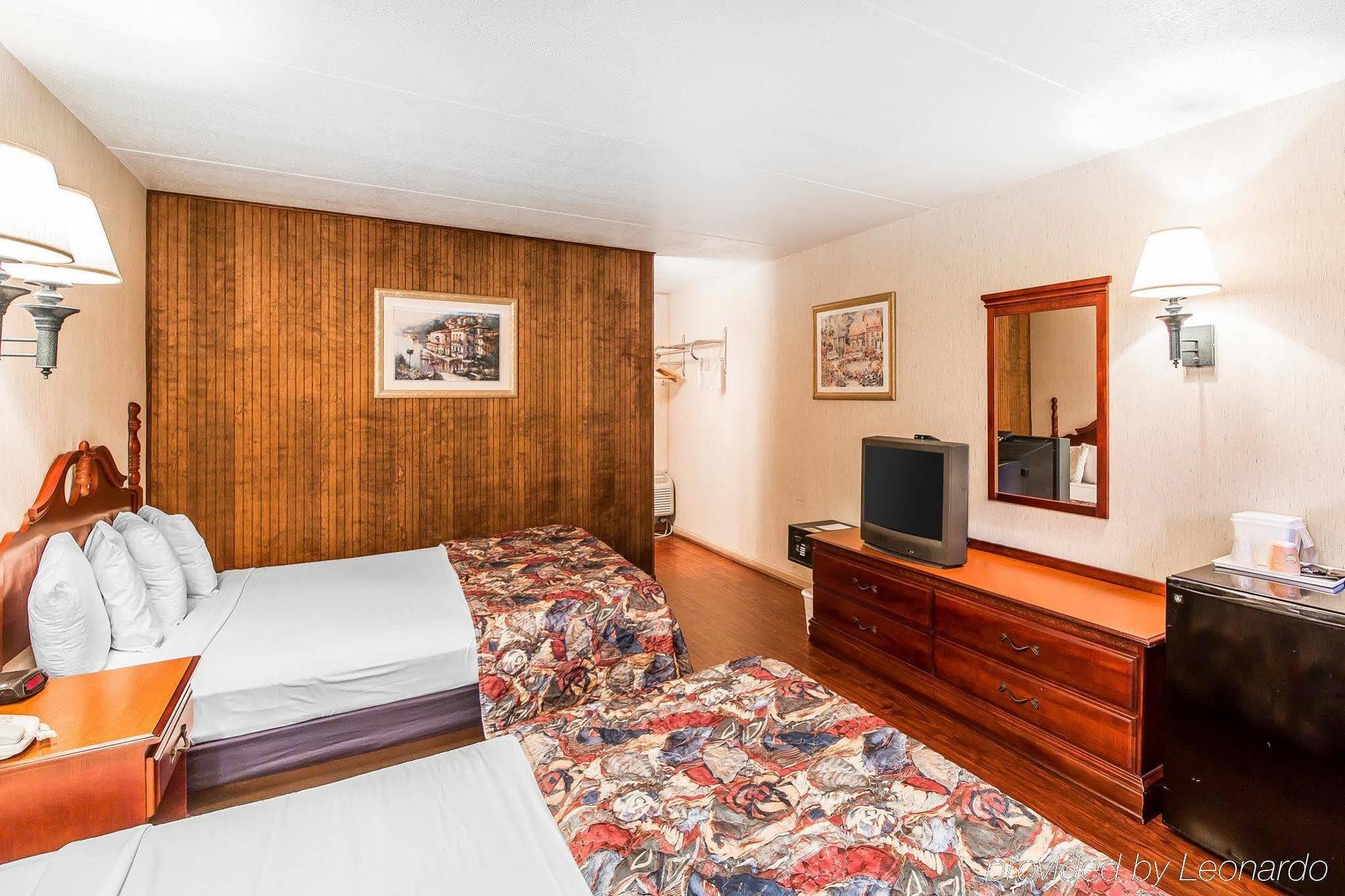 Wild Bear Inn Пиджен-Фордж Экстерьер фото